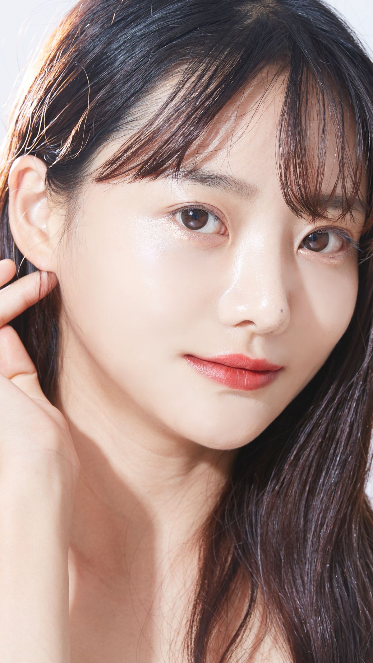 3 Langkah Aplikasi Highlighter yang Bikin Wajah Auto Glowing