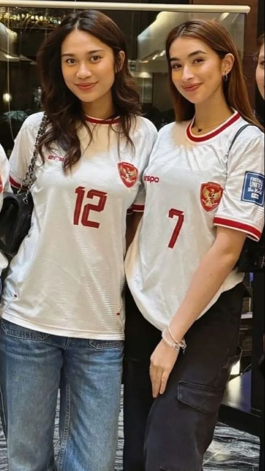 10 Adu Gaya Azizah Salsha VS Nadia Raisya, Dijuluki WAGs Timnas Indonesia Paling Cantik & Beken