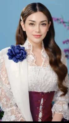 Celine sendiri merupakan janda yang sudah 2 kali menikah.
