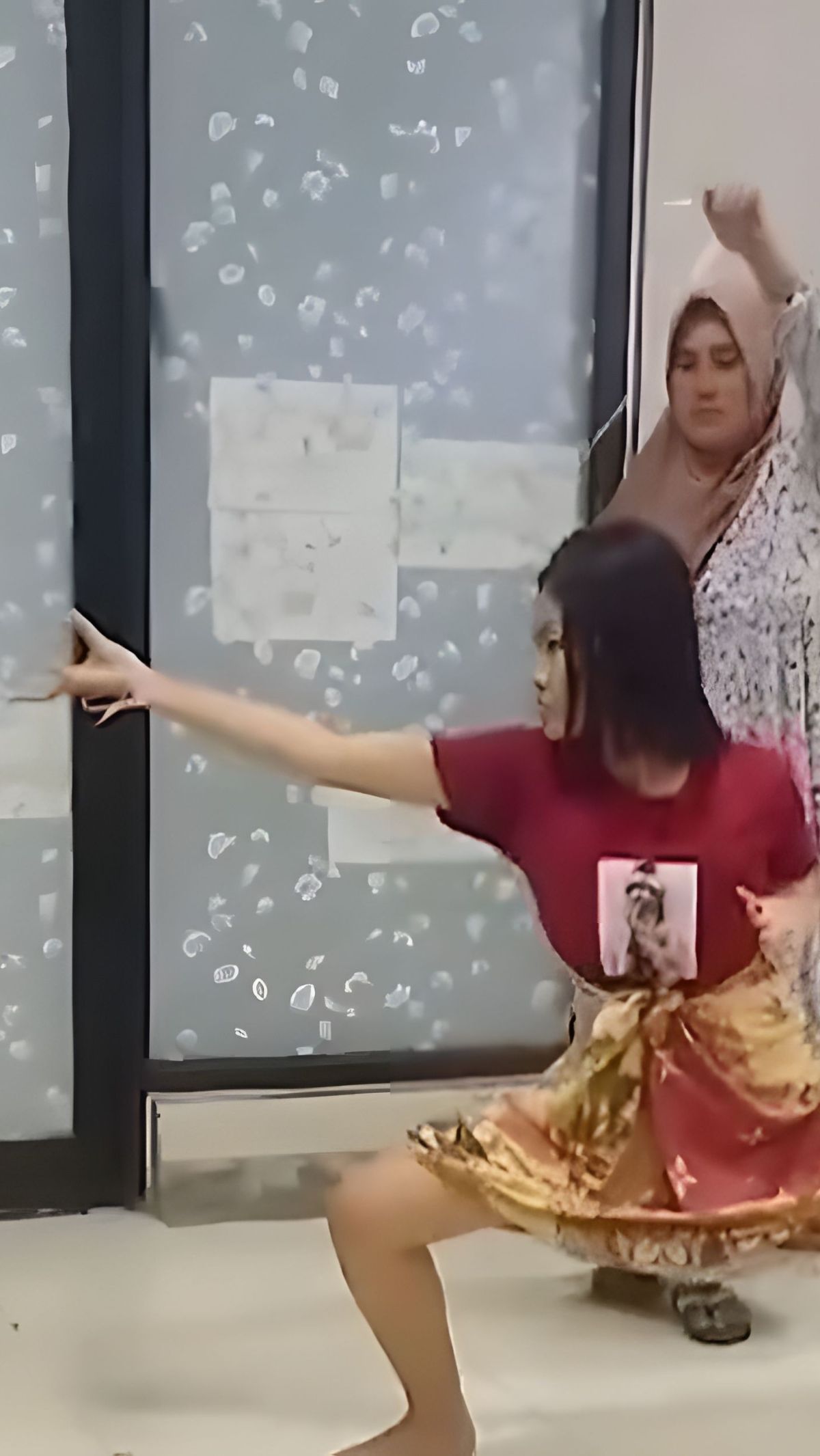 Heboh! Pasien Cantik di Puskesmas Madura Tiba-Tiba Keluarkan Jurus Silat Saat Jalani Perawatan, Diduga Kesurupan