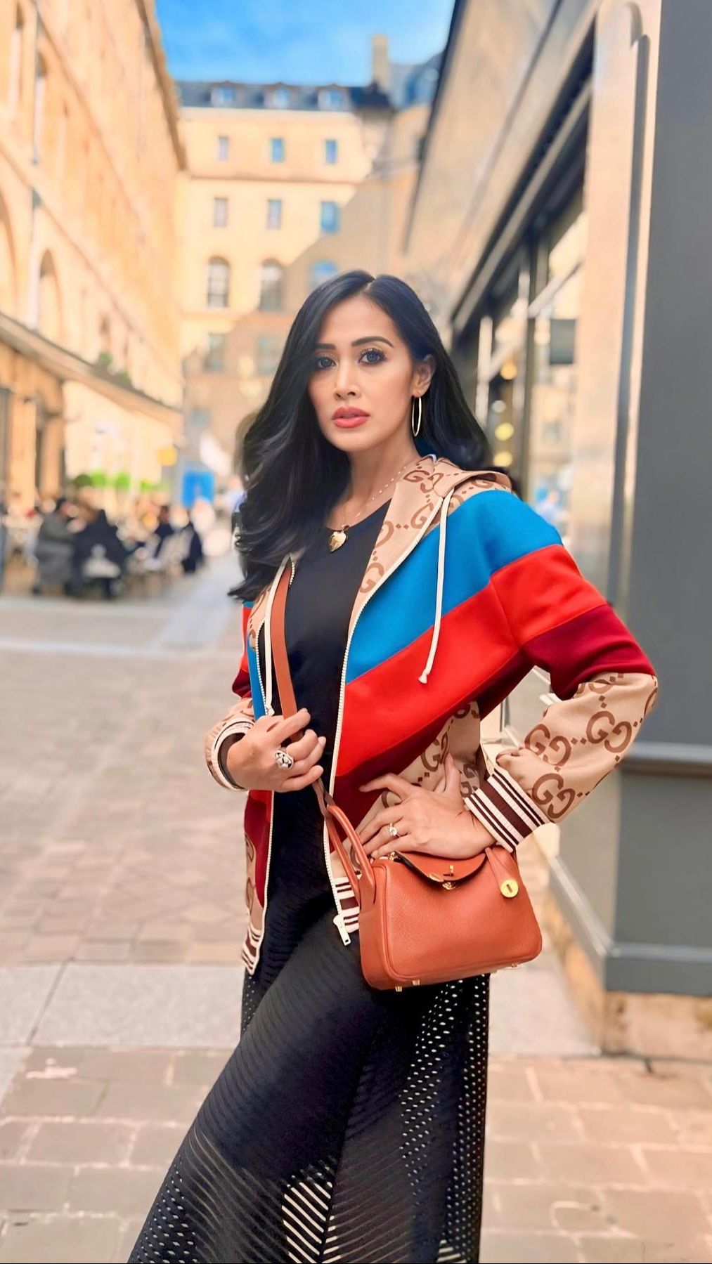 25 Tahun Menikah Tak Pernah Pakai Daster, Potret Diah Permatasari yang Selalu Stylish, Parasnya Awet Muda Banget