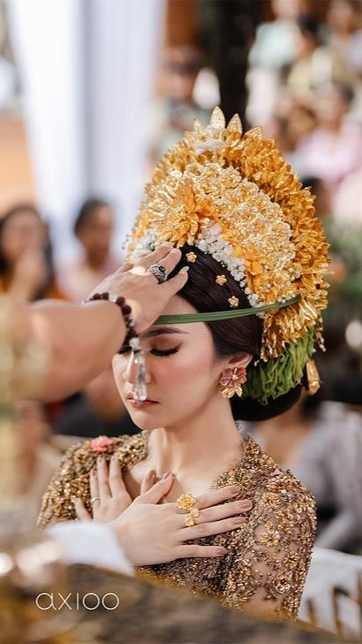 Momen Upacara Adat Rizky Febian dan Mahalini, Instagram Keduanya Kompak Unggah Foto di Waktu Bersamaan