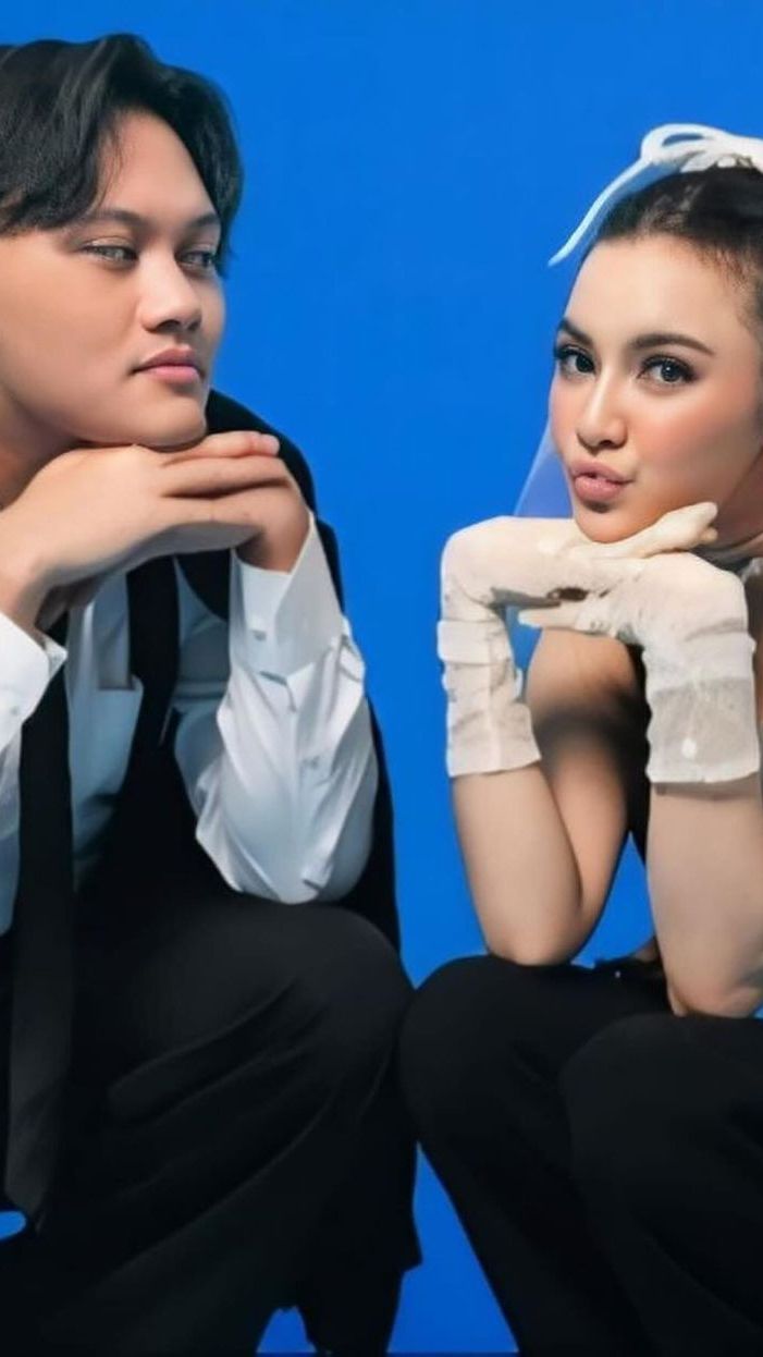 Namun pemotretan tersebut bukanlah foto prewedding mereka melainkan pemotretan untuk single terbaru mereka berjudul