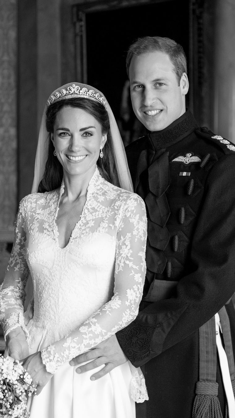 Ultah Pernikahan ke-13 Pangeran William dan Kate Middleton, Cerita Mahkotanya Kembali Jadi Perbincangan  