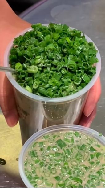 Tren Minum Scallion Latte,  Racikan Kopi dengan Daun Bawang
