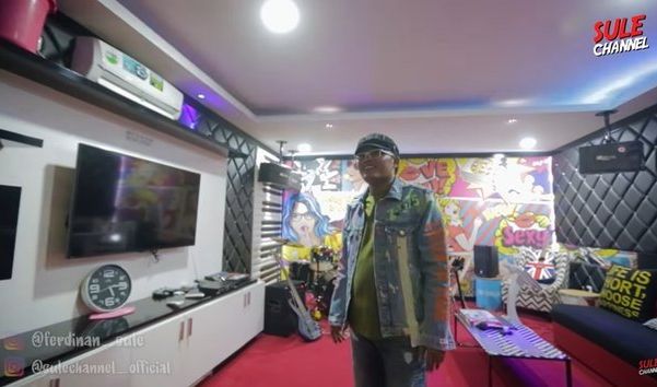 Ruang Karaoke