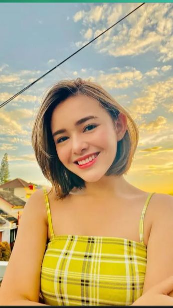 Beberapa waktu lalu, Amanda tampil beda dengan potongan rambut pendek. Penampilannya disebut semakin cantik dan fresh