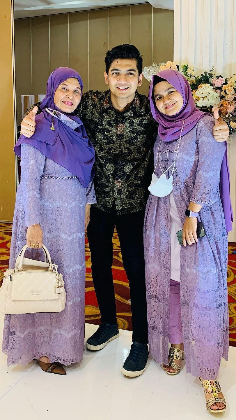 Ketiganya pun selalu kompak dalam setiap momen bahagia mereka