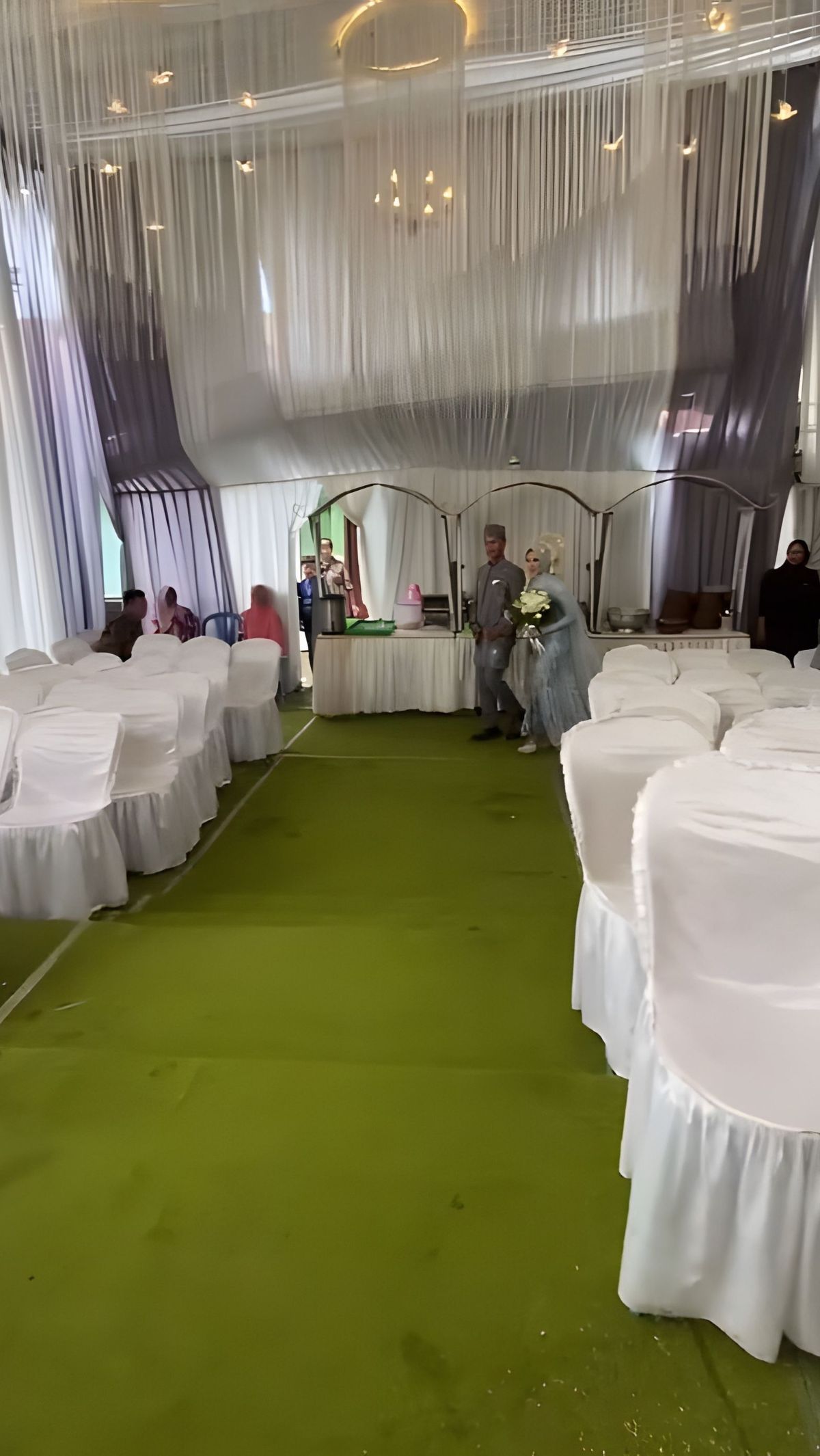 Viral! Acara Kirab Pengantin Pernikahan di Purbalingga Cuma Disaksikan Bangku Kosong, Alasannya Bikin Nyesek