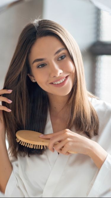 Intip 5 Tips Merawat Rambut Kering dan Bercabang