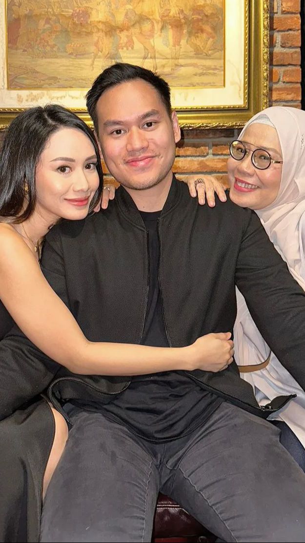 Menantu Ngaku Tak Bisa Masak dan Beberes Rumah, Begini Respons Mengejutkan Dewi Yull
