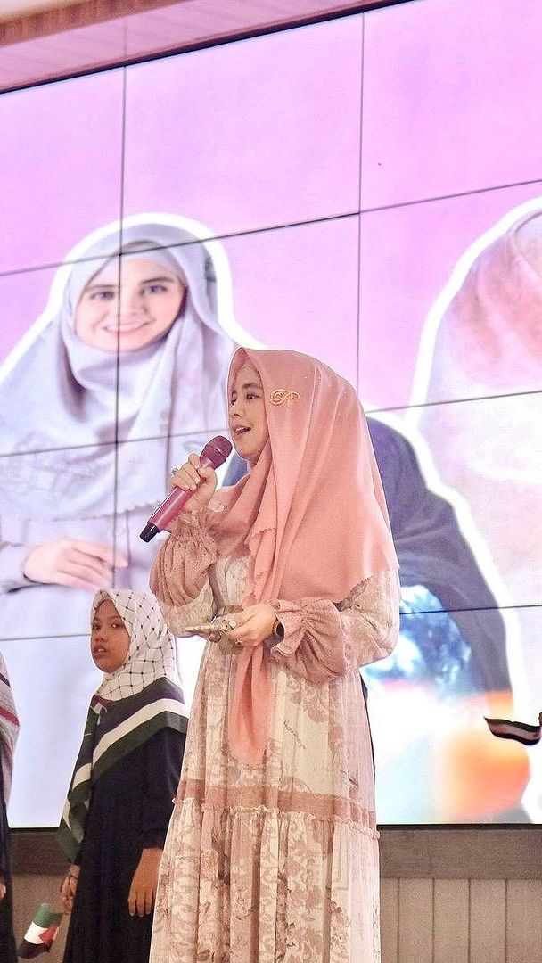 Cerita Risty Tagor Diundang Kerajaan Arab Saudi untuk Haji: 'Ini Keajaiban dari Allah'