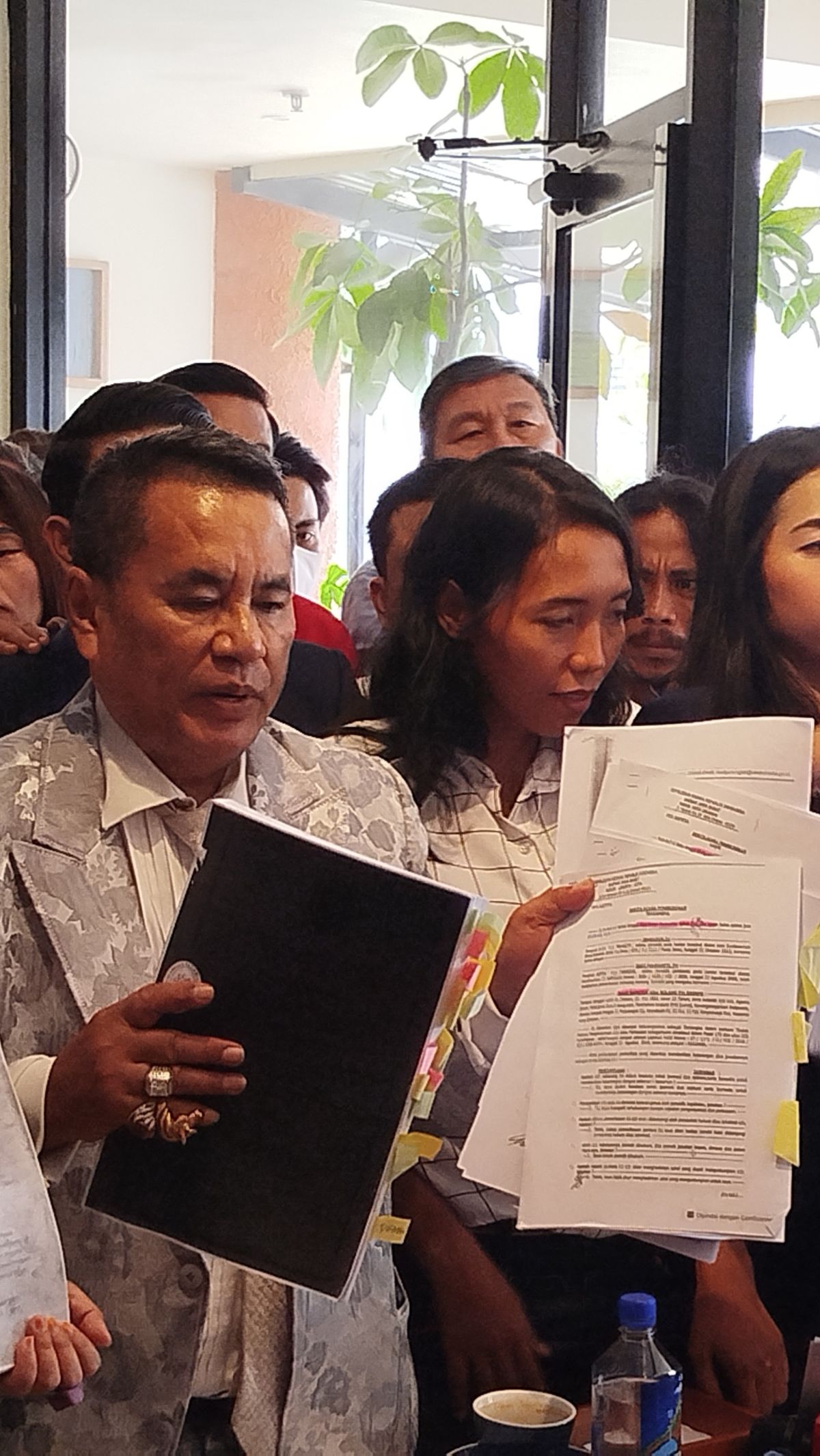 Hotman Paris Minta Kasus Vina Cirebon Dihentikan Sementara, Singgung Nama Jokowi