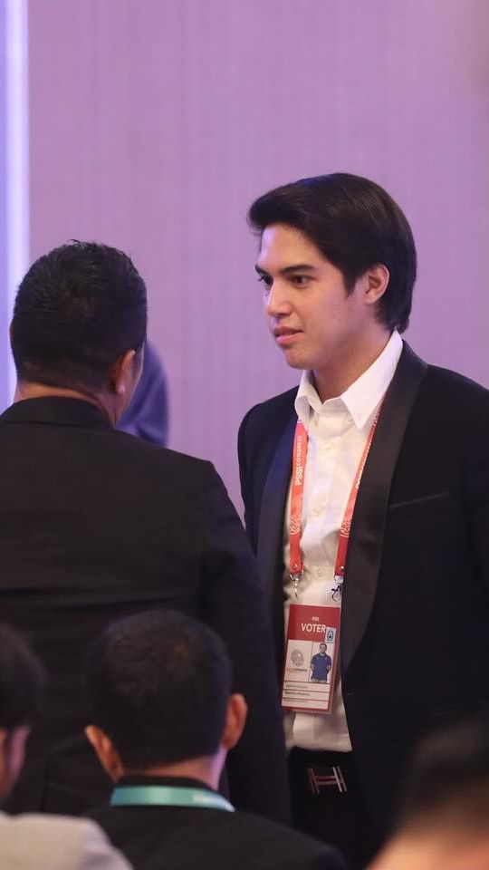 El Rumi menjadi presiden Nusantara United FC sejak 2023 lalu. Kala itu, El Rumi diketahui masih berusia 24 tahun.