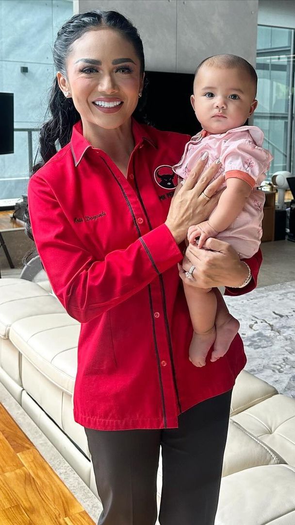 Azura Menangis Lihat Krisdayanti, Aurel Hermansyah: Gak Dandan, Dia Gak Ngenalin