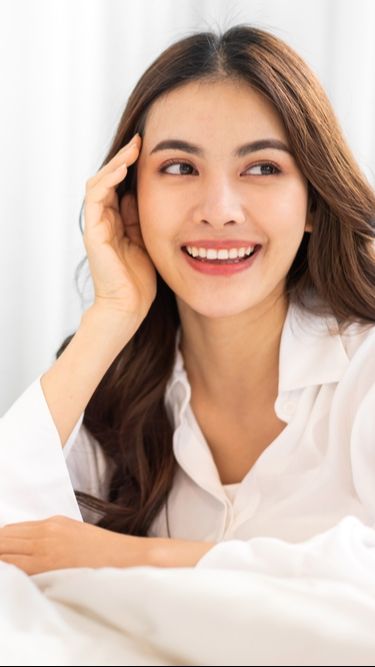 2 Rekomendasi Makeup Fresh Praktis, Bibir Auto Glossy dan Alis Cantik Natural