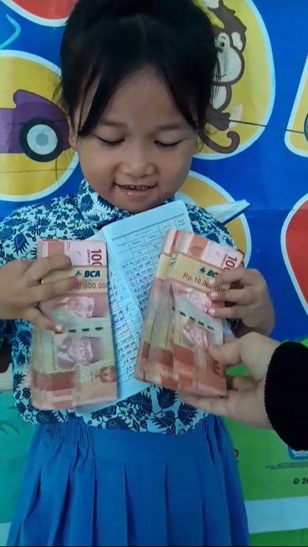 Viral Anak PAUD Bisa Nabung Sampai Rp30 Juta, Bikin 'Iri' Karyawan Bergaji UMR
