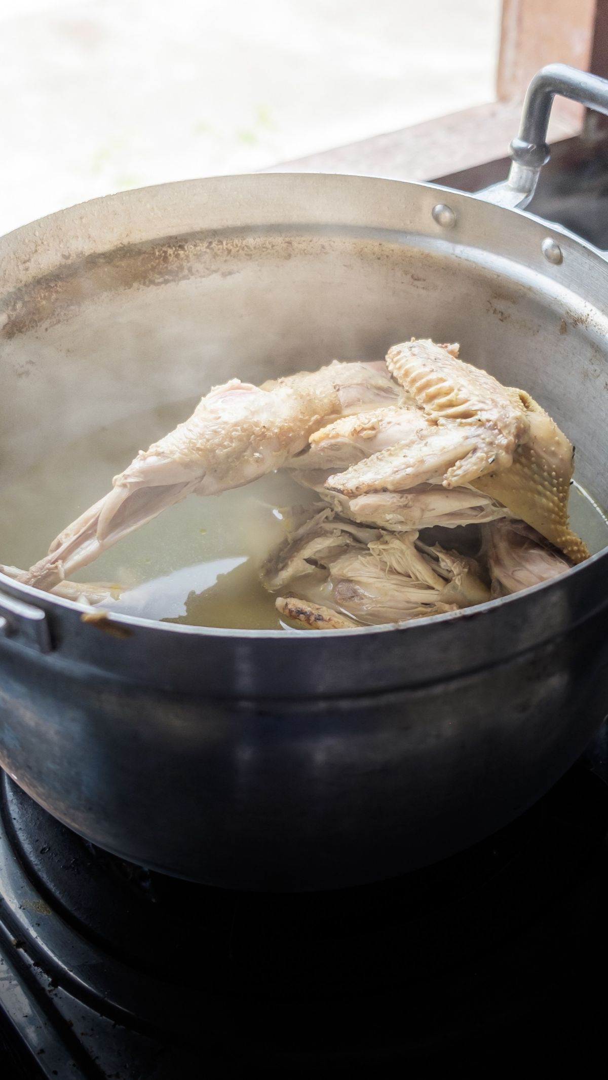 Rebus Daging Sapi Sampai Matang dan Empuk