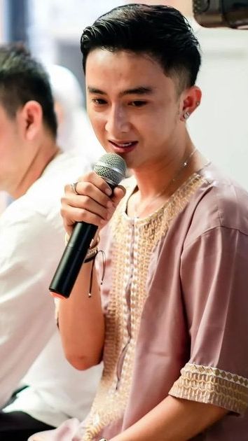 Sensen juga sudah menggelar acara pengajian sebelum nantinya resmi menempati rumah barunya tersebut.