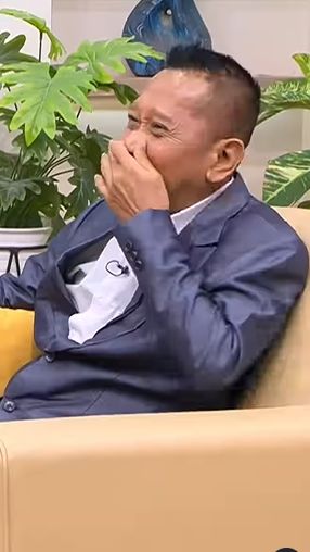 Begitu pun Lutfi dan Jim. Keduanya sangat menjaga privasi Tukul sebagai pasien mereka.