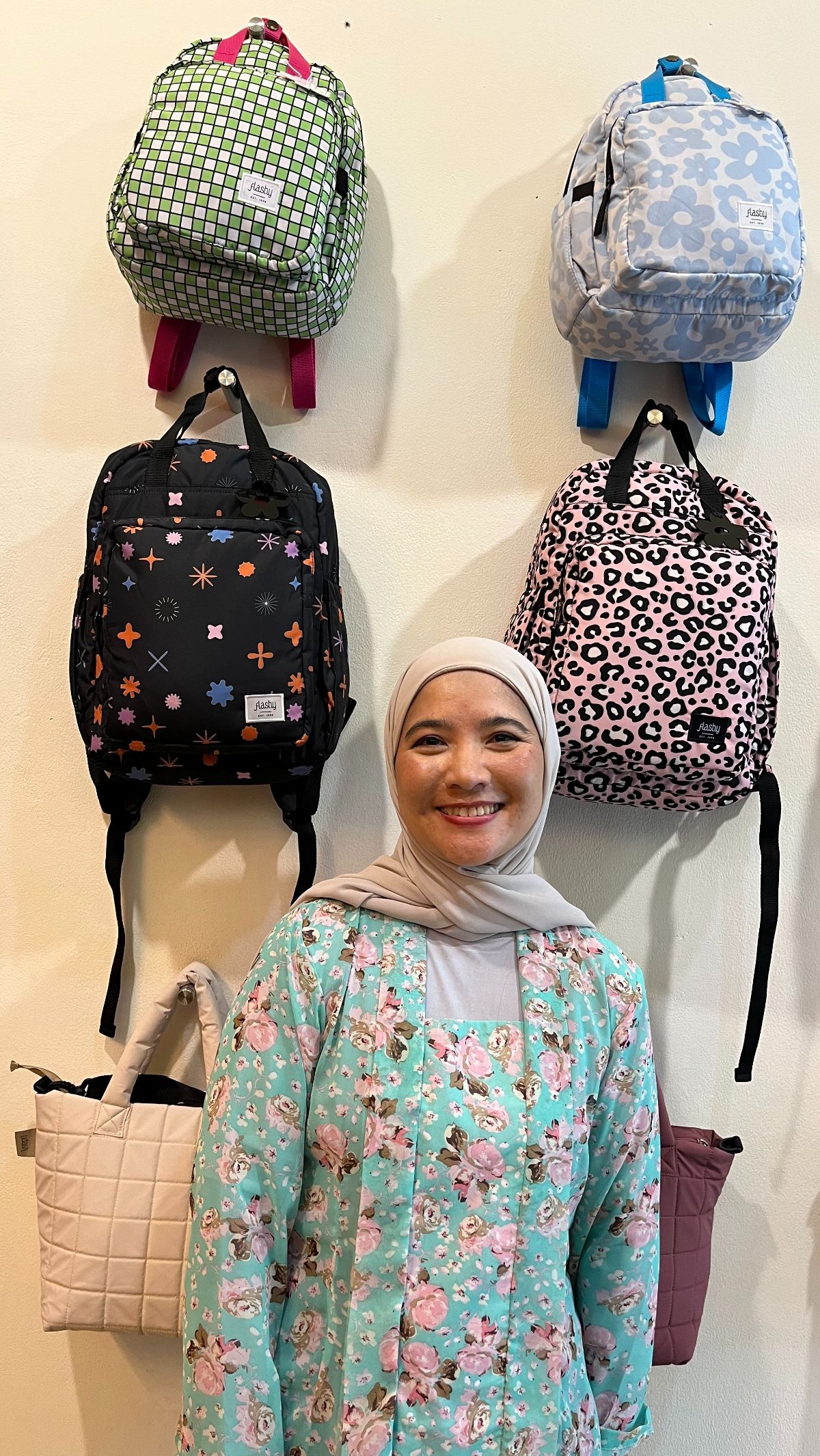 Eksis Lebih dari 20 Tahun, Brand  Fashion Hits Asal Bandung Ini Punya 4 Trik Bisnis 
