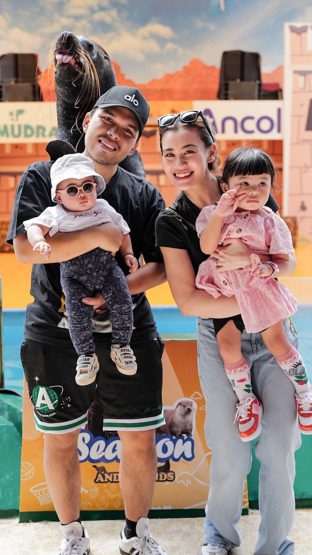 8 Momen Seru Aaliyah Massaid & Thariq Halilintar Ajak Ameena - Azura Liburan, Siap Jadi Calon Ibu