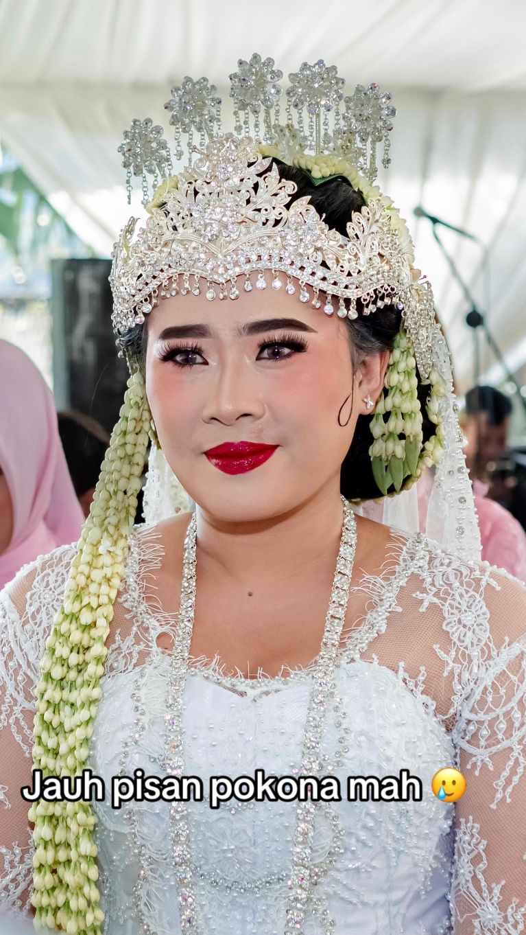Before After Hasil Makeup Saat Nikah 'Zonk' Banget, Wajah Aslinya Jauh Lebih Cantik