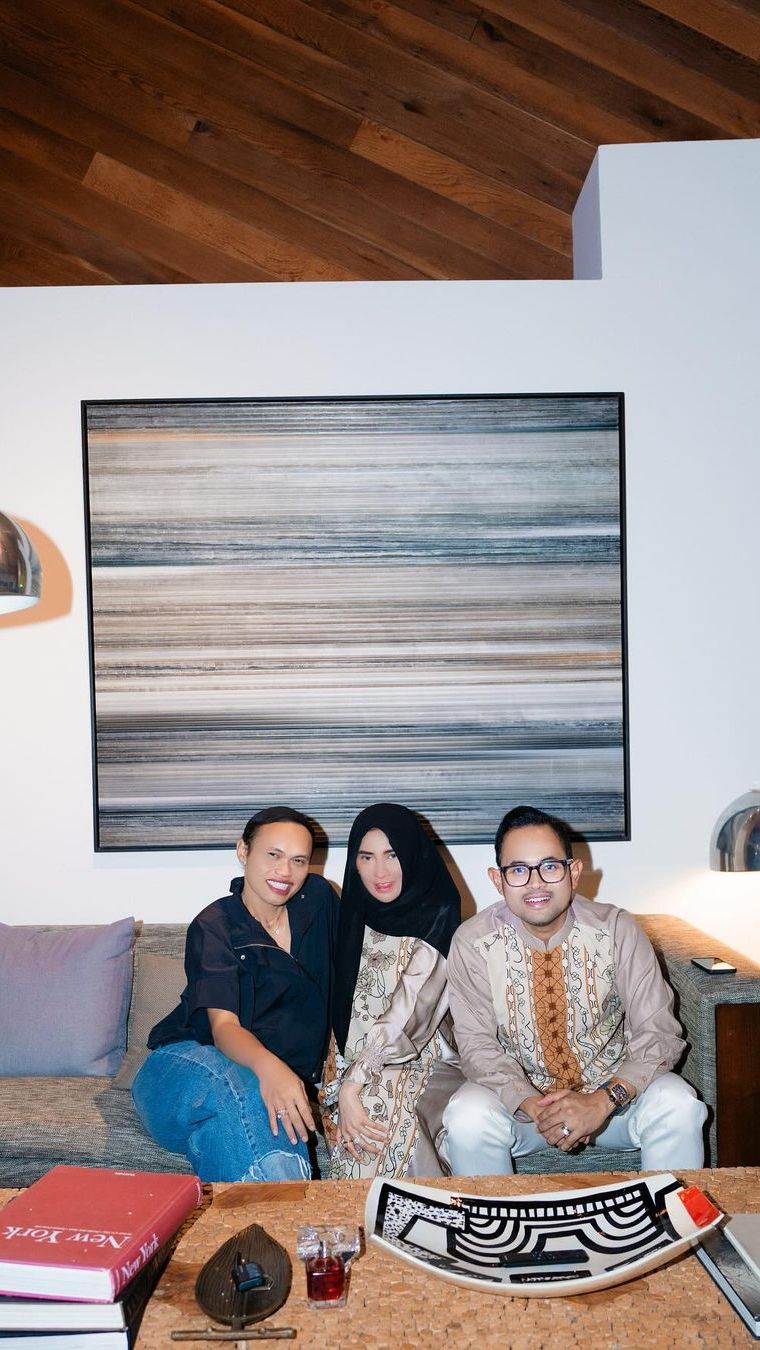 Desainnya begitu unik perpaduan klasik modern yang begitu mahal.