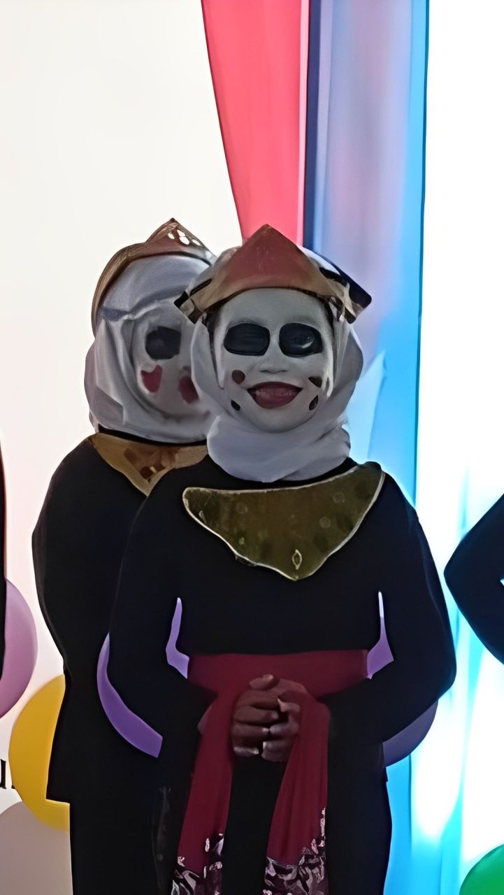 Bocah SD Dirias Cantik Saat di Rumah, Ternyata Saat Naik Panggung Bikin Syok