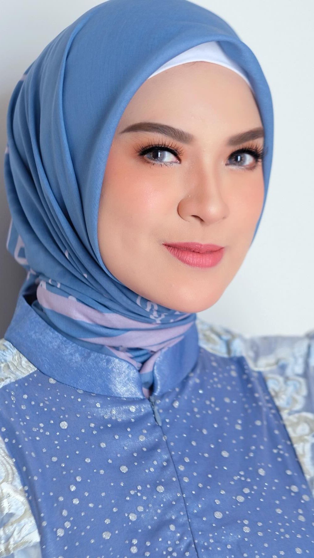 8 Potret Delia Septianti Penyanyi yang Banting Stir Jadi Penjual Hewan Kurban, Bisa Dapat Ratusan Juta