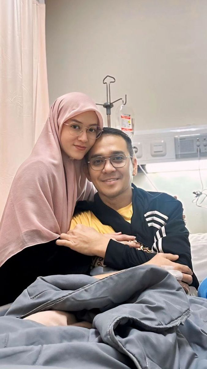 Saudara kembar Fadli Akhmad itu mengungkapkan bahwa ia mengidap autoimun.