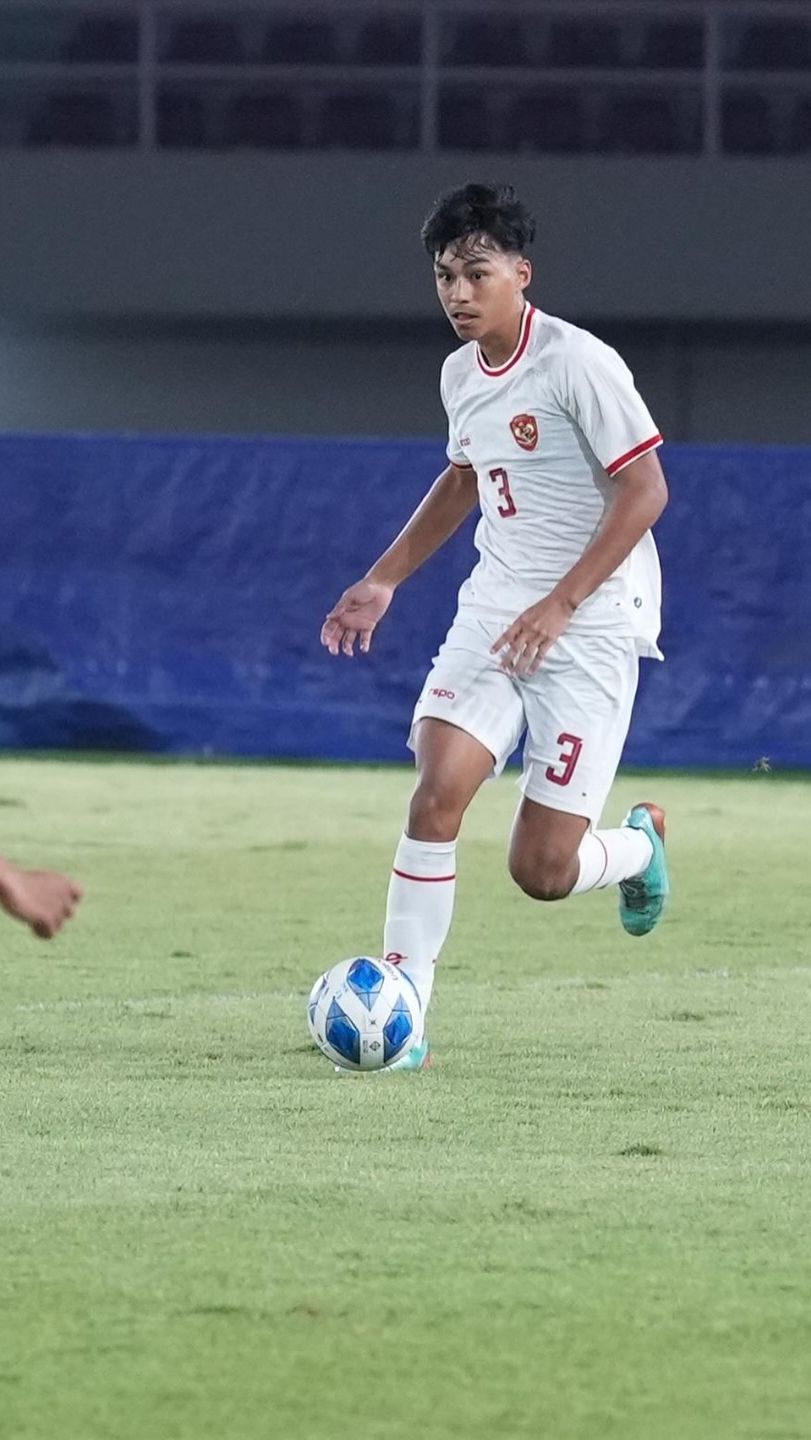 Perubahan fisik pun terlihat dari pemuda 15 tahun ini. Wajahnya lebih ganteng dan tubuhnya lebih atletis.