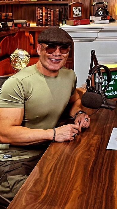 13 Potret Kantor Baru Deddy Corbuzier yang Super Mewah & Smart, Langsung Jadi Trending Topik
