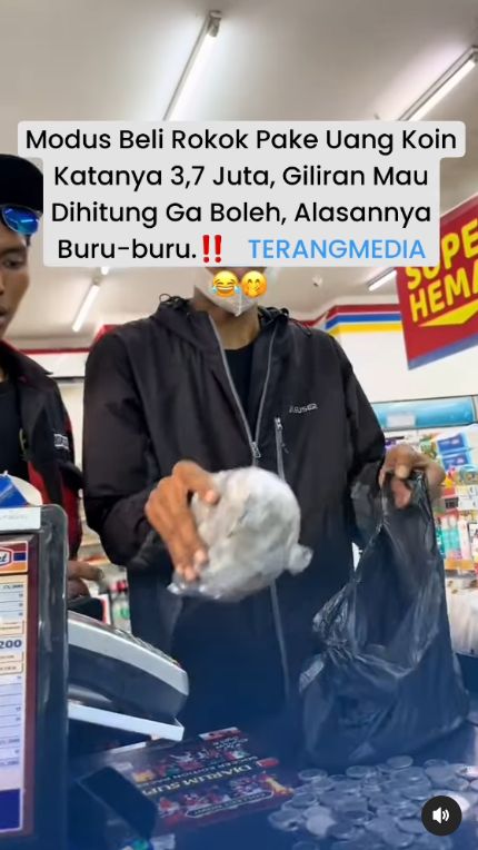 Pria Beli Rokok di Minimarket Pakai Uang Receh Seplastik, tapi Ogah Dihitung Alasannya Buru-Buru
