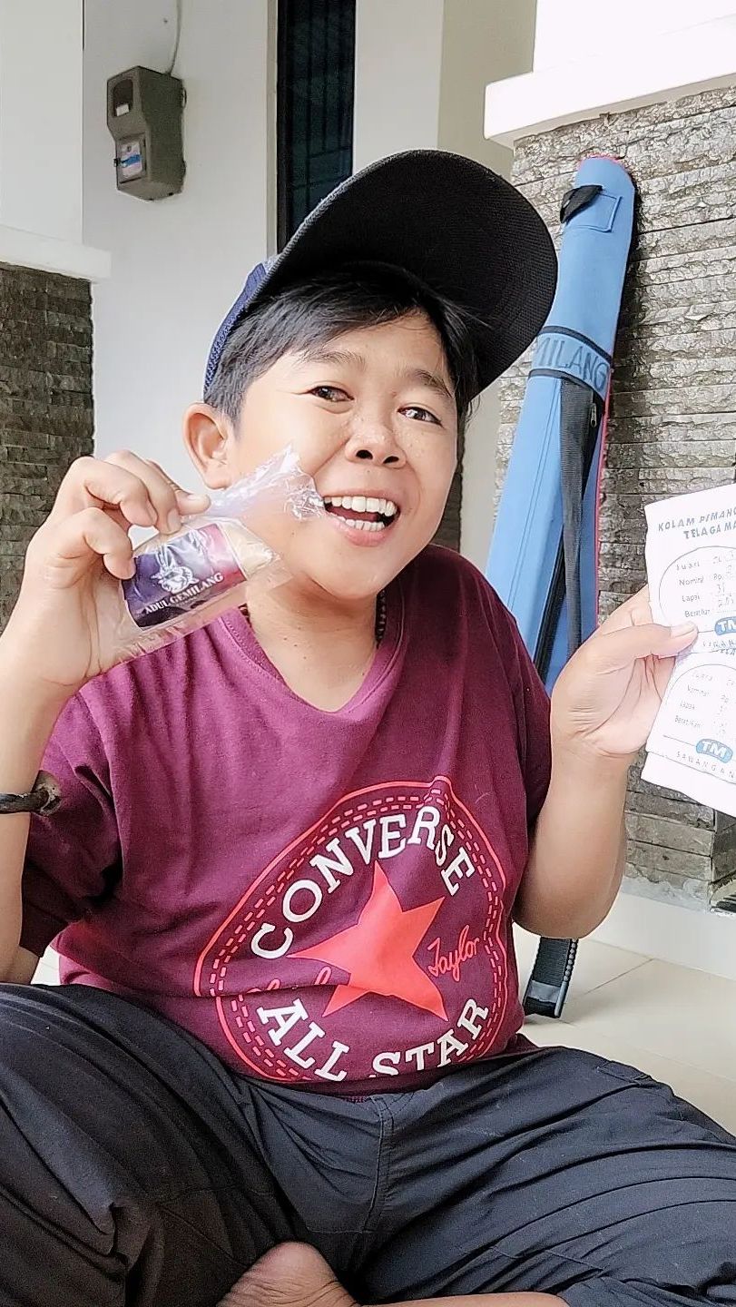 Ternyata di area matanya terdapat lemak. Namun hal itu tidak menganggu penglihatannya.