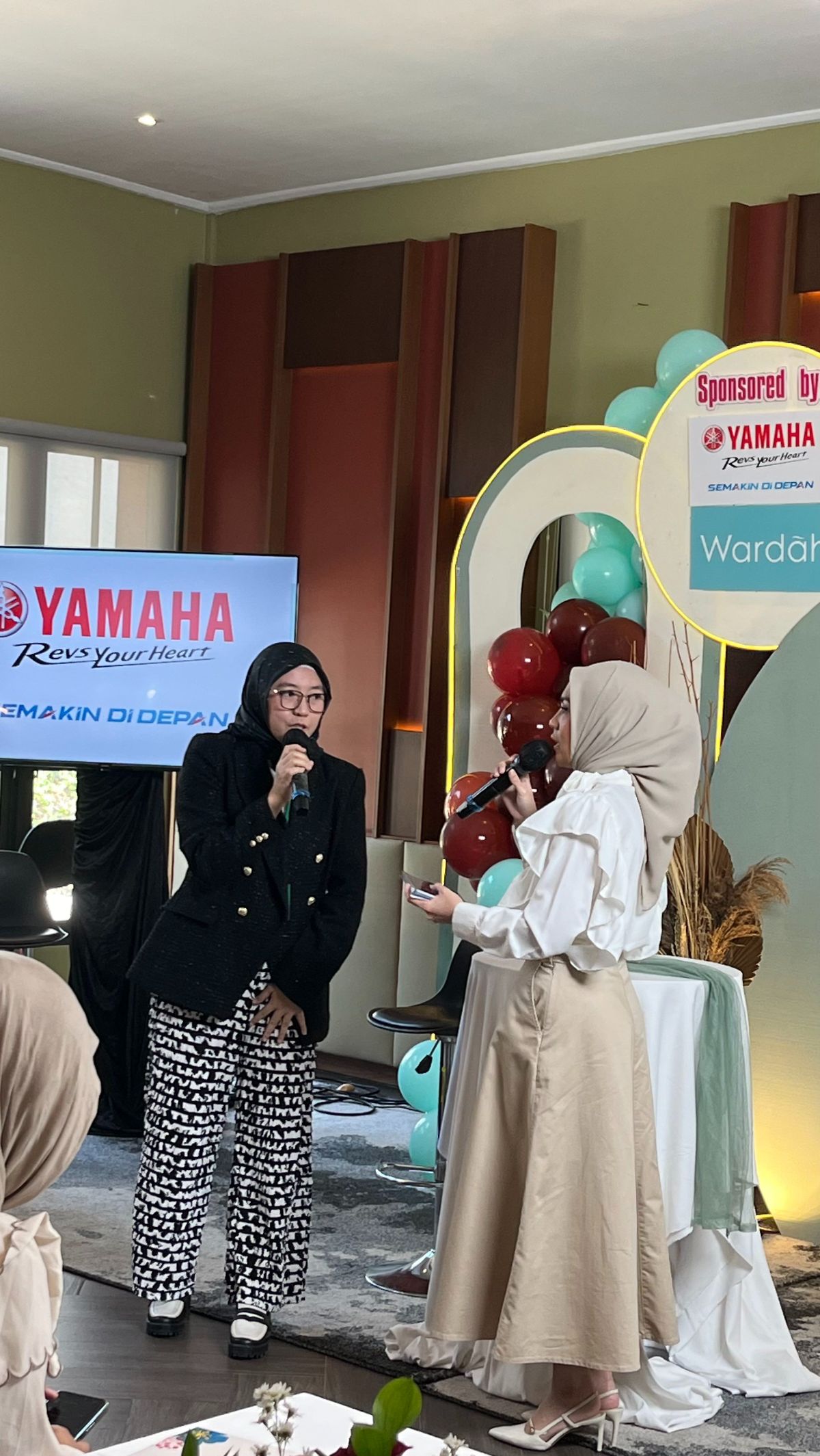 Lady Bikers Tetap Cantik dan Stylish di Jalan dengan Yamaha Grand Filano