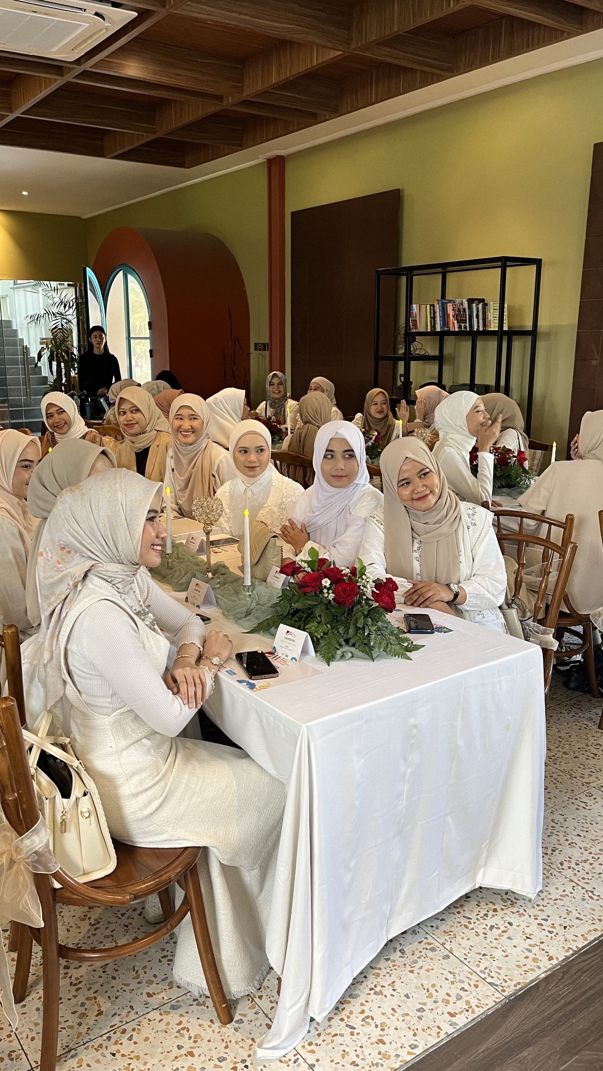 Dream Inspiring Women 'Luncheon' Hadirkan Talkshow Hingga Beauty Demo