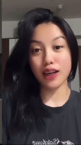 Paras cantiknya bahkan dinilai sangat mirip dengan sang ibu sewaktu muda dulu.