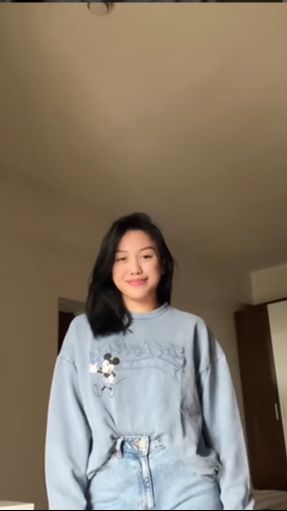 Di sisi lain, Lolly dan sang ibu Nikita Mirzani hingga saat ini tampaknya belum juga berbaikan.