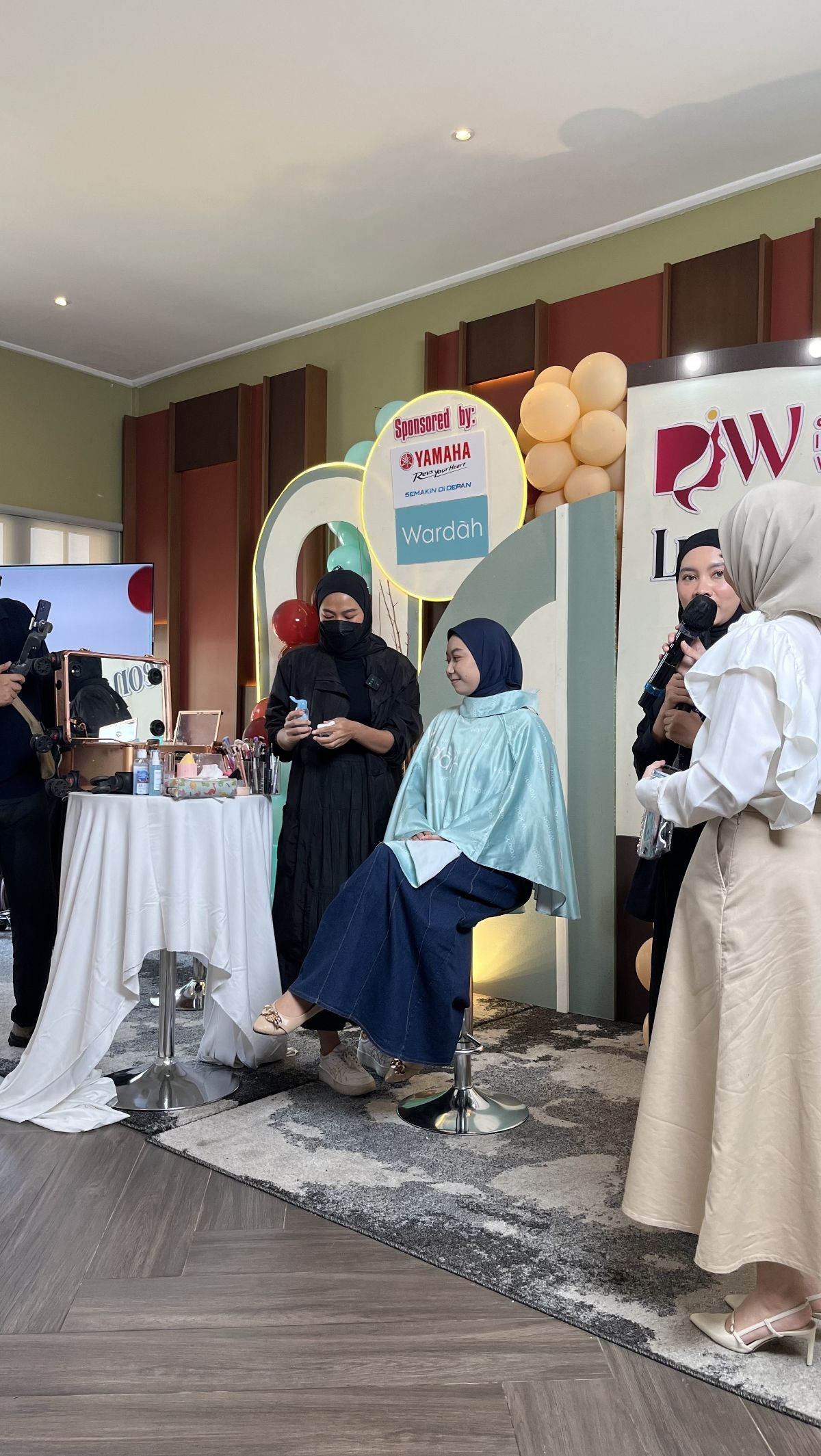 Trik Make Up Natural dari Wardah di Acara Dream Inspiring Women Luncheon