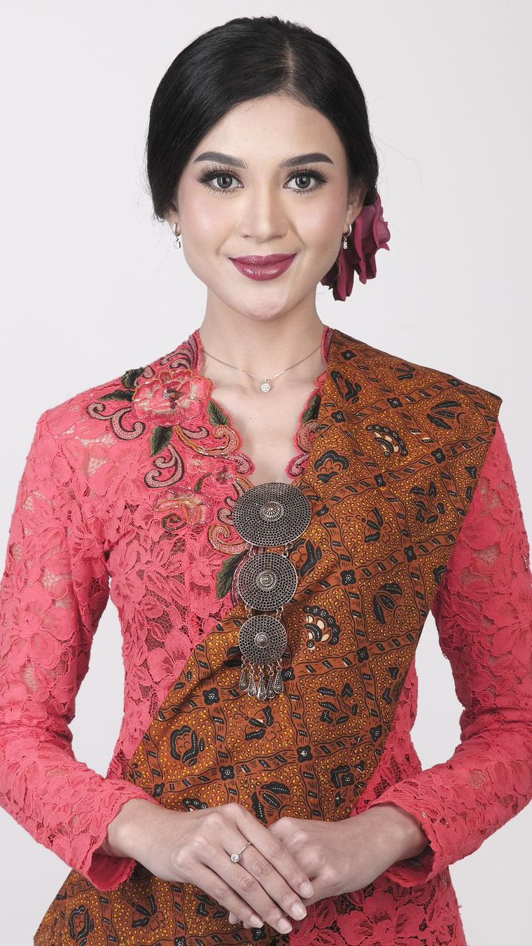 Sebelum menjadi finalis Miss Celebrity 2014, Megawati memulai karier modellingnya di Semarang, Jawa Tengah.