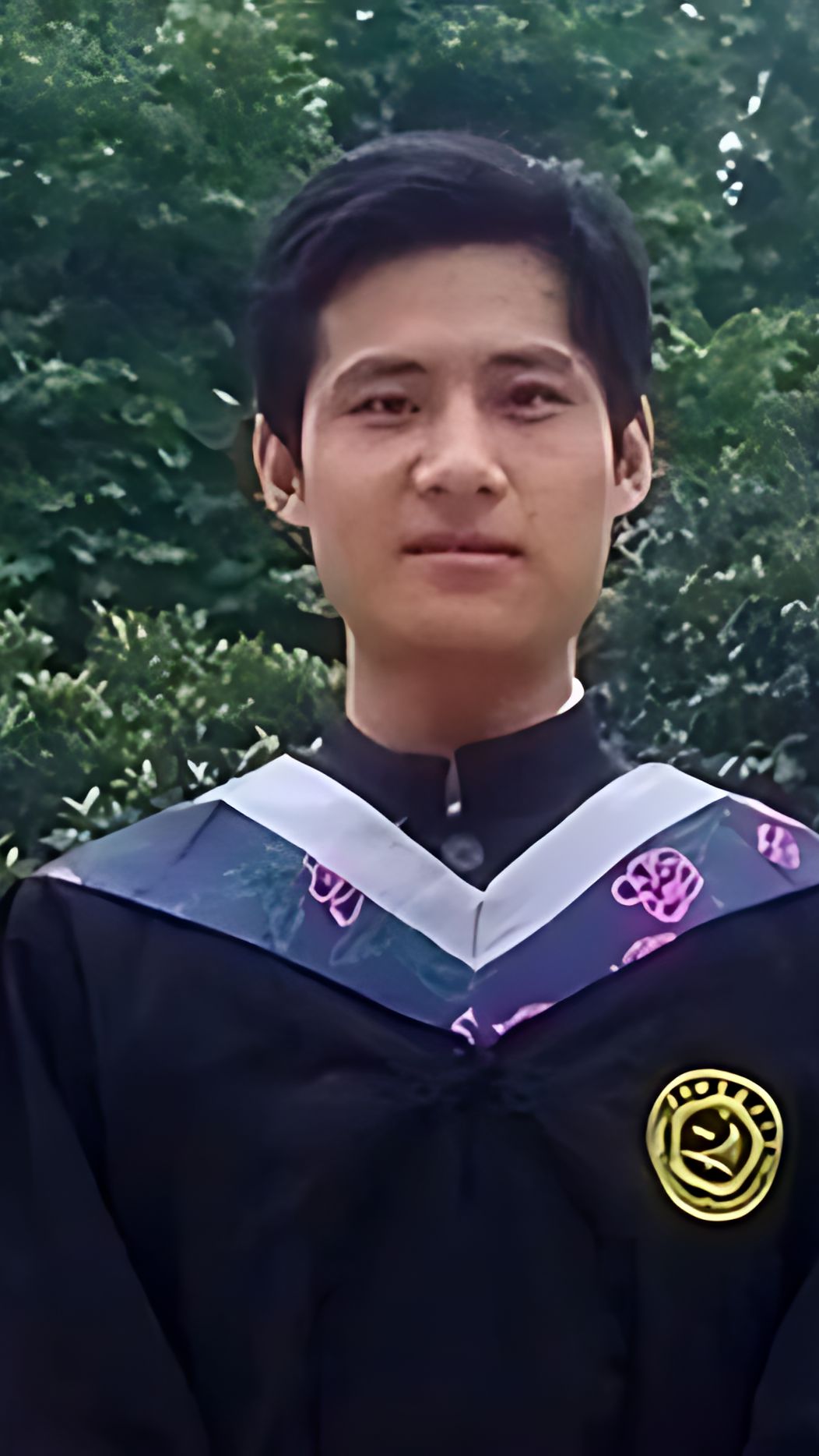 Viral! Kisah Pria Bergelar PhD Lulusan Stanford Tak Malu Bekerja Jadi PNS di Desa