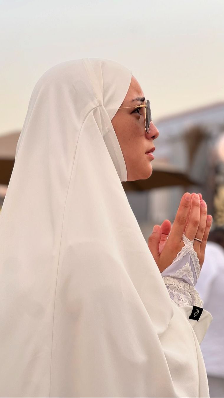 10 Potret Citra Kirana Dilarikan ke UGD di Makkah Usai Naik Haji, Tubuhnya Menggigil Hebat