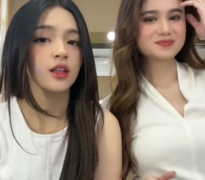 Baru kenal sebentar mereka pun langsung akrab dan membuat konten tiktok bersama.