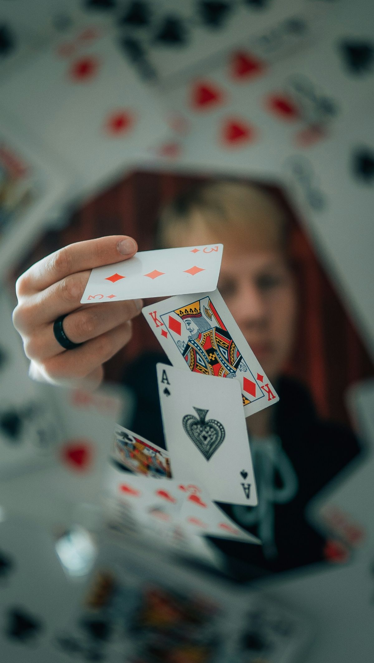 Jangan Sampai Pasangan Kamu Main Judi Online! Ini 6 Doa agar Tidak Terjerumus