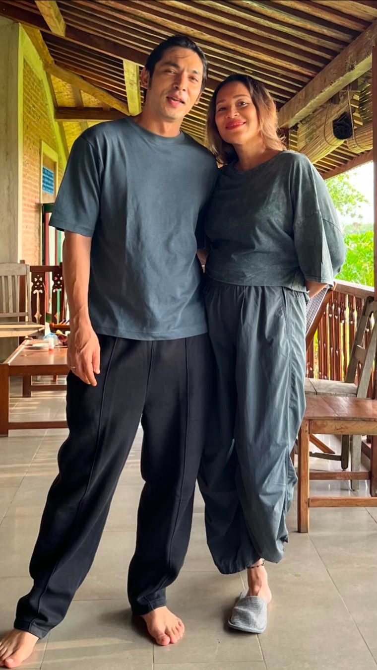 Strong Banget! Istri Abimana Angkat Beban Saat Hamil di Usia 40