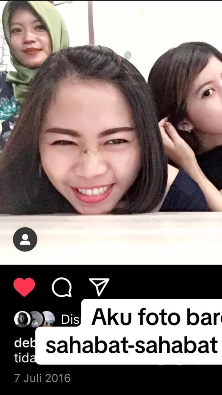 Jodoh Tak Kemana, Wanita Ini Ternyata Pernah Satu Frame dengan Suaminya Meski Belum Saling Kenal