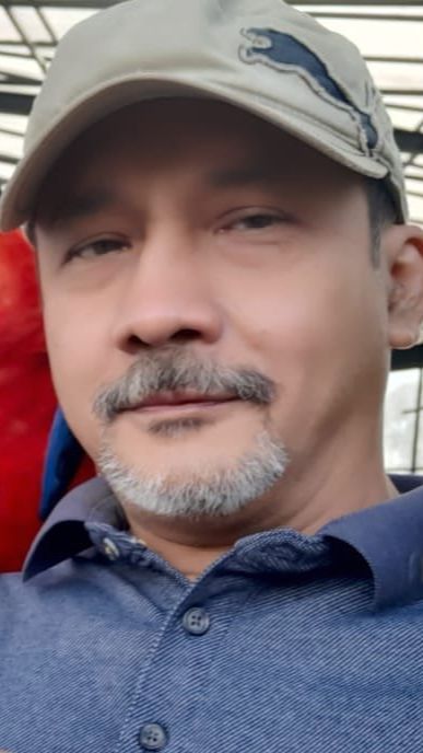 Tinggalkan Ajaran Eyang Subur, 8 Potret Adi Bing Slamet Pilih Syahadat Ulang Hingga Sholat Taubat