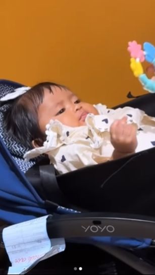 Bahkan, keluarga kecil itu kini tengah berada di Malaysia.