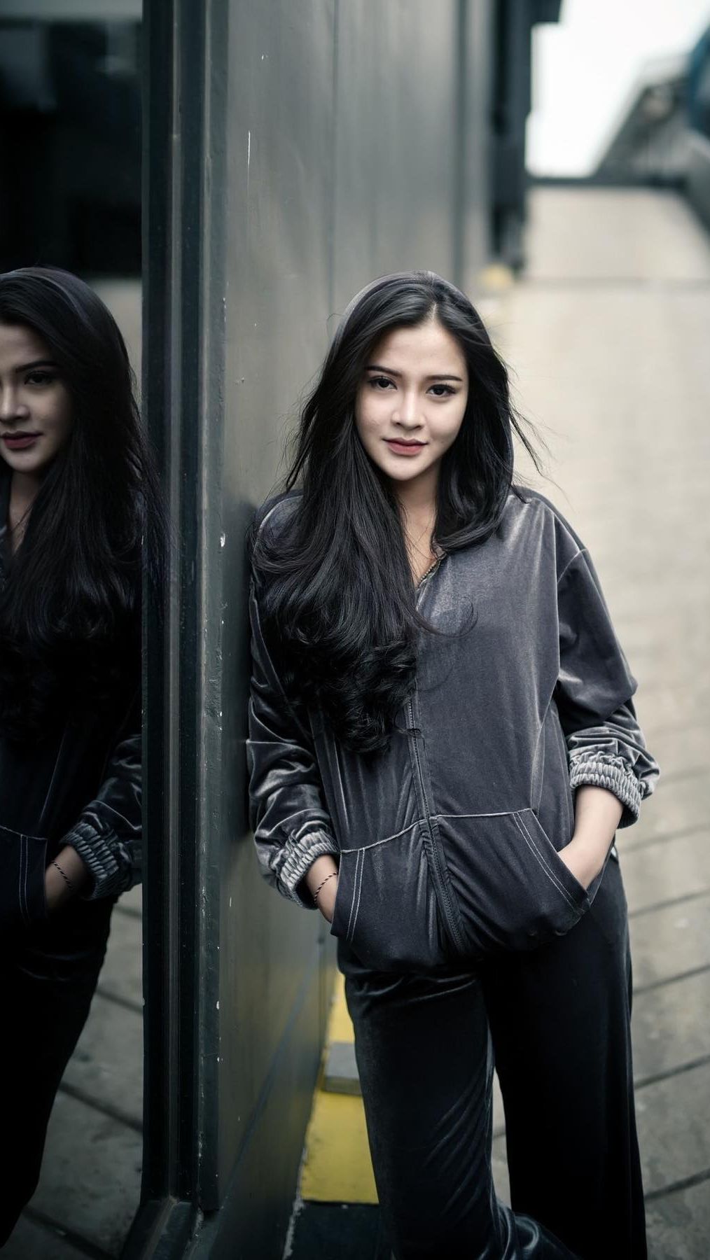 Paras cantik Belbon pun langsung menjadi sorotan. Banyak yang menyebut jika Denny beruntung bisa menikah dengan Belbon.